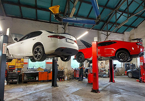 Wnętrze warsztatu samochodowego ULTRACAR Wrocław